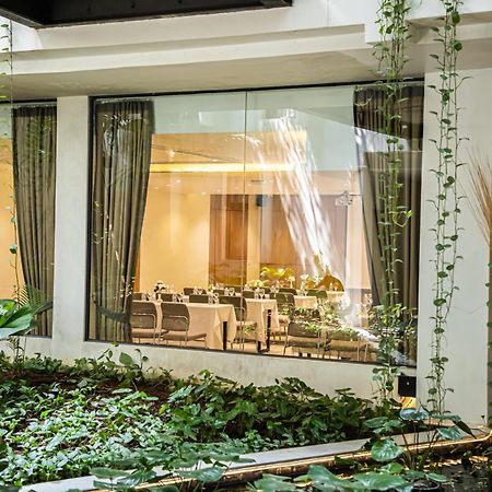 Baitong Hotel&Resort Phnom Penh Exterior foto