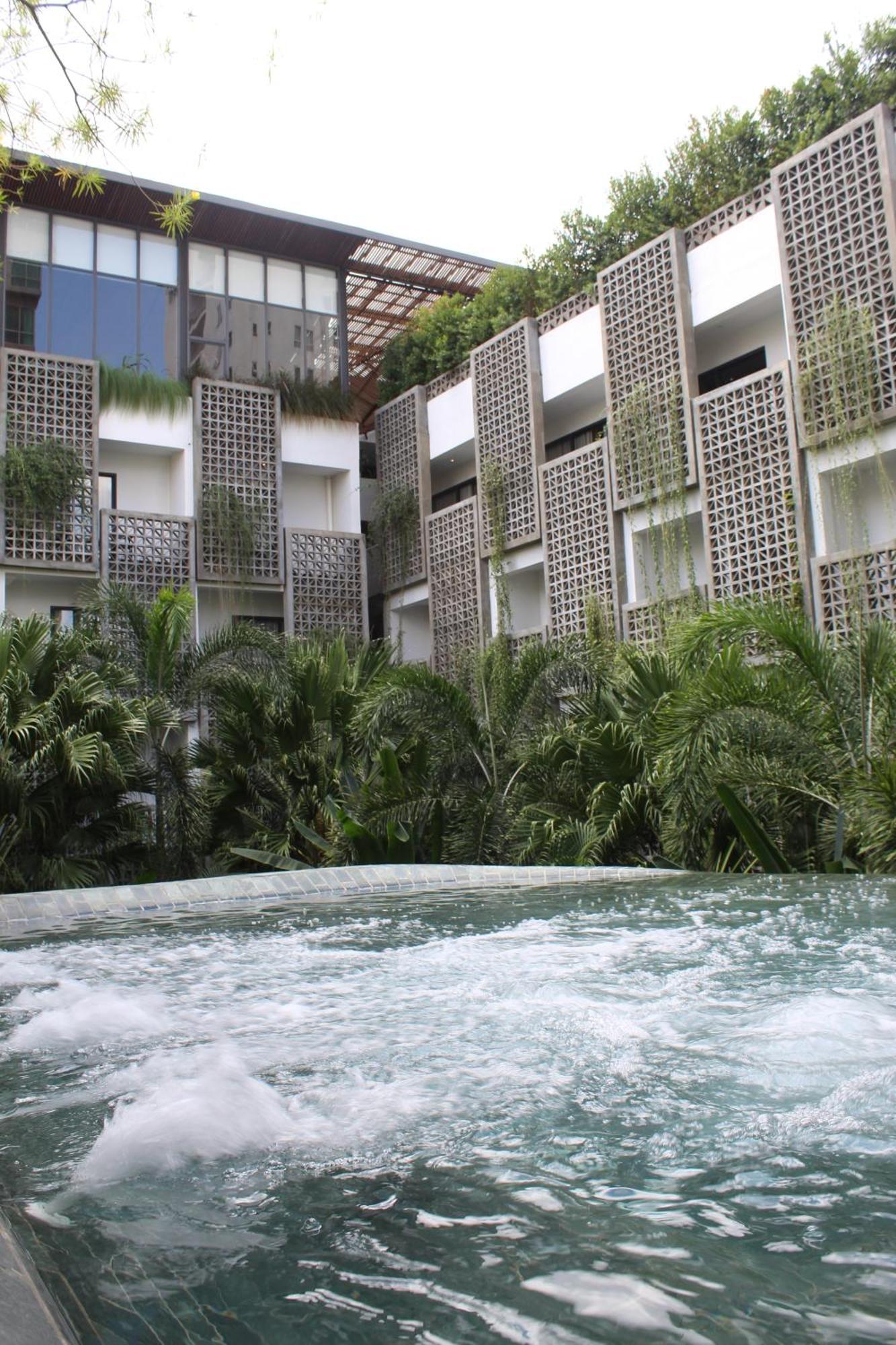 Baitong Hotel&Resort Phnom Penh Exterior foto